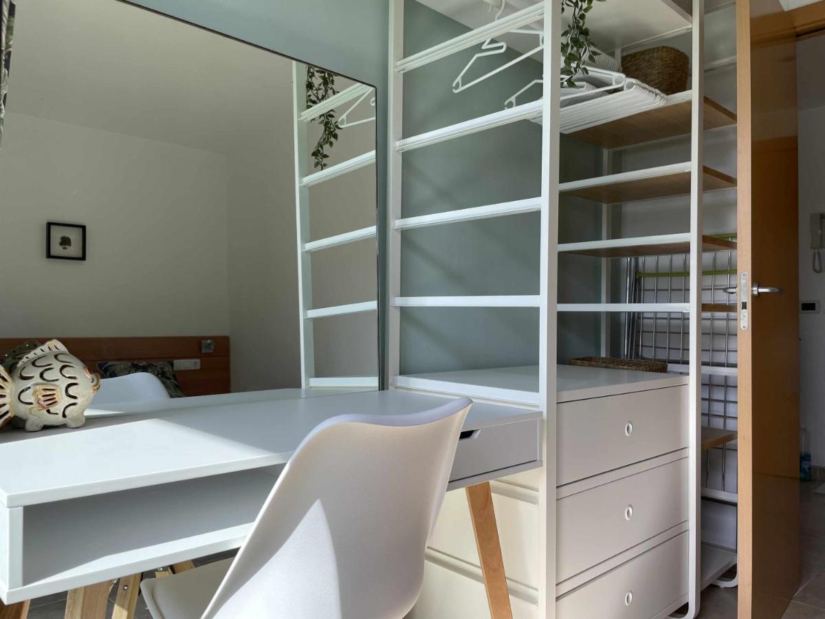 赫罗纳Solarium Con Terraza A 5 Minutos De La Playa公寓 外观 照片